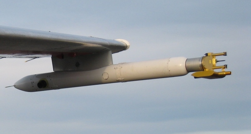 CAS-AIR instrument on airplane wing